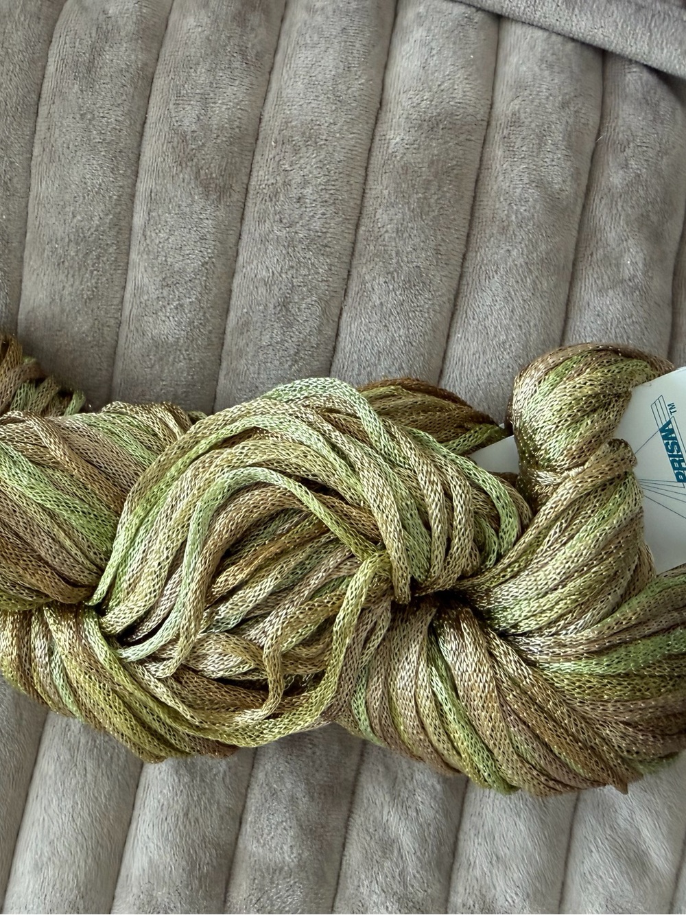 Prism yarn flash